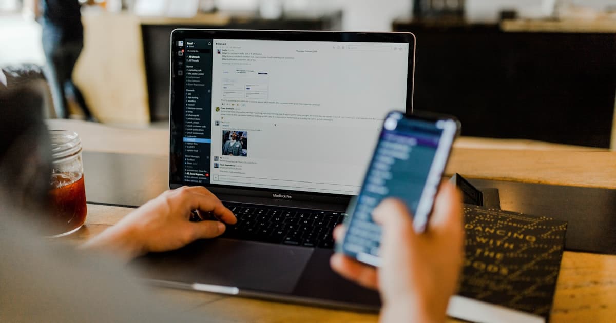 Hantle jako metafora ciężaru obciążeń edge AI